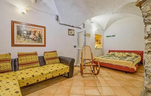 Varese Ligure Apartment | Stunning Apartment In Varese Ligure