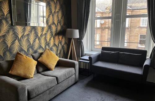 Dundee Apartment | Stunning apartment on Perth Rd-mins from City Centre Dundee