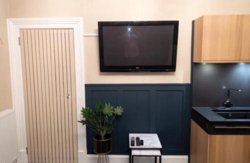 Dundee Apartment | Stunning apartment on Perth Rd-mins from City Centre Dundee