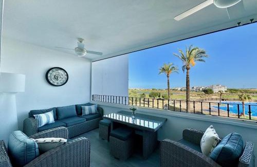 Jeronimo y Avileses y Balsicas de Arriba Apartment | Stunning apartment with pool, golf and lake views