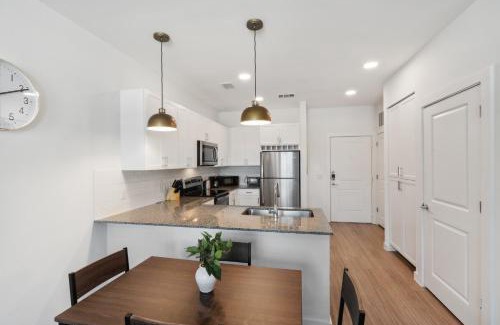Austin Apartment | Stunning Austin Oasis With Properties By Preston