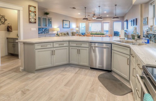 South Padre Island House | Stunning Beachfront Home - Newly remodeled for ‘25 - Sunrises & Sunsets Await!🏖️