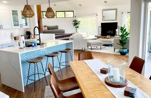 Laurel House | Stunning Beachfront Home ~ 5BR/3BA Family Friendly
