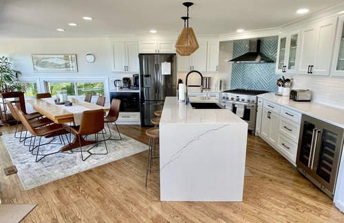 Laurel House | Stunning Beachfront Home ~ 5BR/3BA Family Friendly