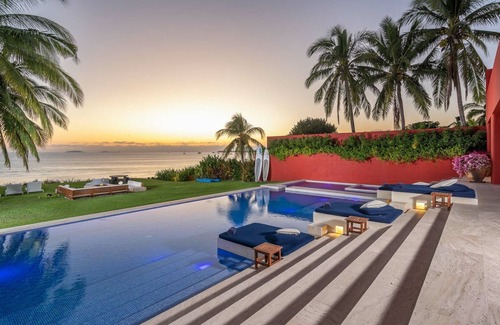 Punta de Mita Villa | Stunning Beachfront Villa, Fully Staffed w/access to St Regis, 4 Seasons & More