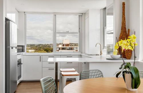Manly Apartment | Stunning Beachfront penthouse-Beach District Views
