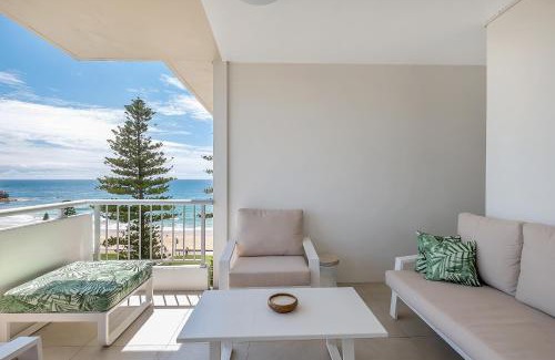 Manly Apartment | Stunning Beachfront penthouse-Beach District Views