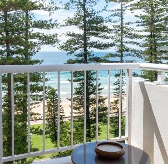 Manly Apartment | Stunning Beachfront penthouse-Beach District Views