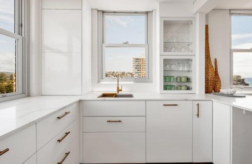 Manly Apartment | Stunning Beachfront penthouse-Beach District Views