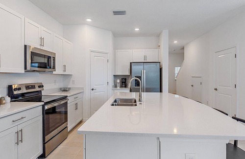 Sarasota House | Stunning, Brand New in Skye Ranch, Close to Mayakka, 12 Miles to Beaches