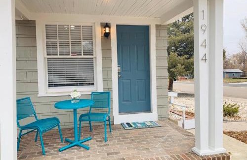 Greeley Apartment | Stunning Bungalow next to UNC - Free Bikes!