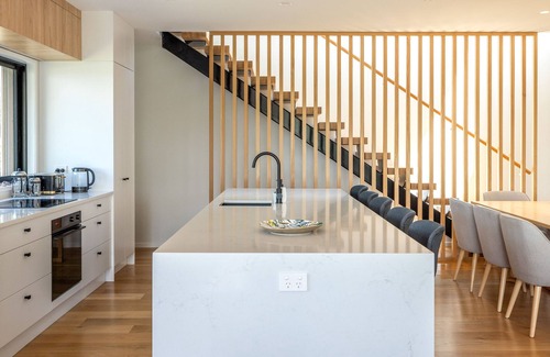 Ostend House | Stunning bush & sea views with modern design and architecture