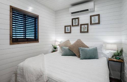 Waco House | Stunning CargoHome Near Waco, Magnolia and Baylor
