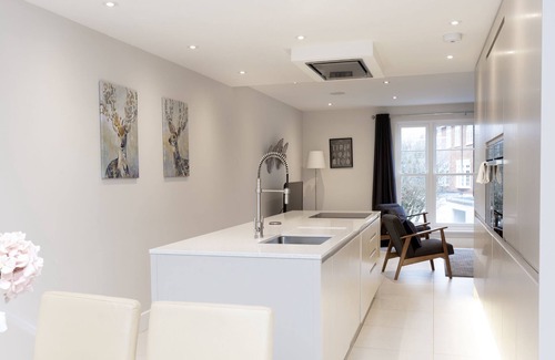 Windsor House | Stunning Central Windsor Town House