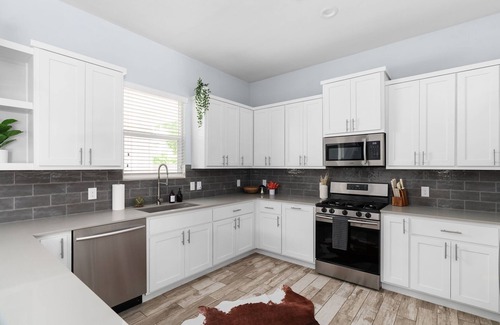 St. John - Coronado Hills House | Stunning Centrally Located & FUN 3 Bed Home!
