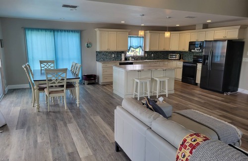 Carlouel House | Stunning Clearwater Beach Home