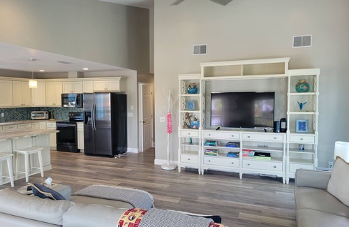 Carlouel House | Stunning Clearwater Beach Home