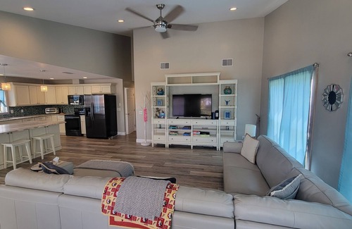 Carlouel House | Stunning Clearwater Beach Home