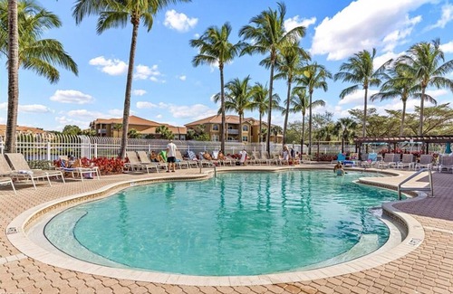 Iona Condo | Stunning Condo 15 minutes from Ft. Myers & Sanibel beach