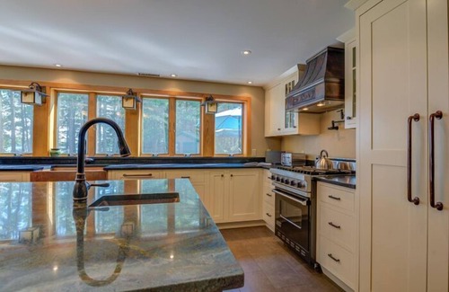 Auburn House | Stunning contemporary home and guest apartment on peaceful Taylor Pond!