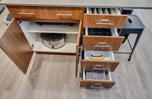 Clearfield Apartment | Stunning Corporate Housing - Hill AFB - Davis Conf