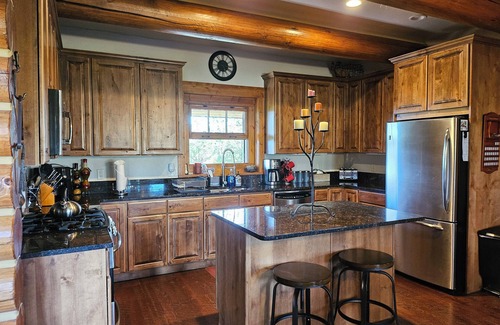 Driggs Cabin | Stunning Custom Log Home with Breathtaking Views of Teton Mountains, Driggs, ID