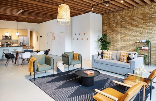 West Loop Apartment | Stunning Designer Loft in Fulton Market, Sleeps 24 | Featured In Architectural D