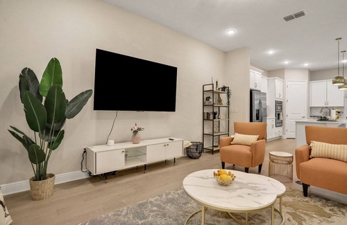 Hyde Park House | Stunning, dog-friendly townhome in upscale Hyde Park - walk to dining/nightlife