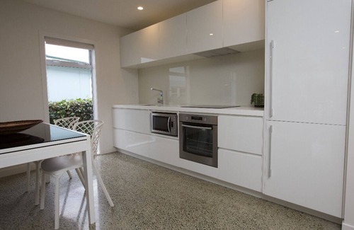 Matapouri Apartment | Stunning Downstairs Modern Apartment Sitting by the Inlet with Great Sea Views.