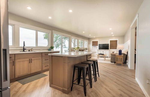 Battle Lake Cabin | Stunning Eagle Lake - Newly Renovated Cabin