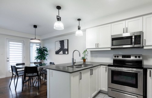 Halton Regional Municipality House | Stunning Executive Luxury Townhome | Milton