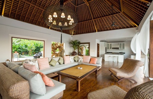Umalas Villa | Stunning Exotic 6 Bedroom Villa, Umalas