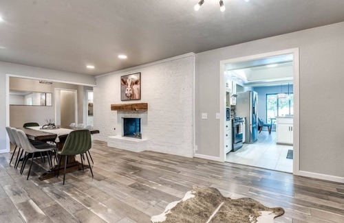 Oklahoma City House | Stunning Family Home with Pool