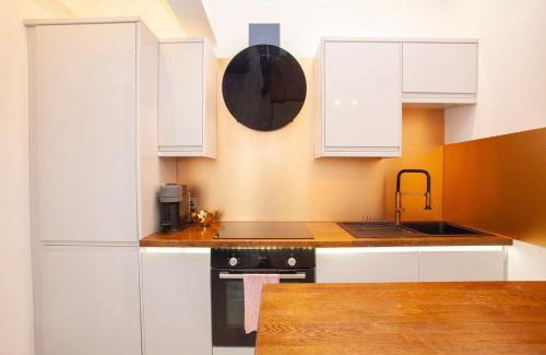 North West Apartment | Stunning Flat in West End Location