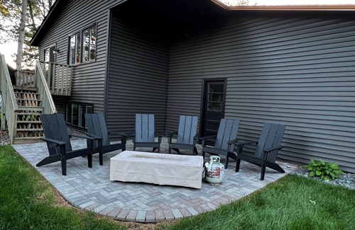 Stillwater House | Stunning Fully Renovated Stillwater 4bed/2bath