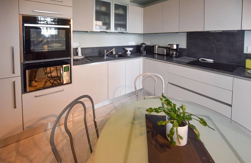Morieres-les-Avignon House | Stunning home in Morières-lès-Avignon