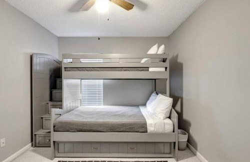Providence Lakes House | Stunning Heated Pool House for 10 in Brandon, FL
