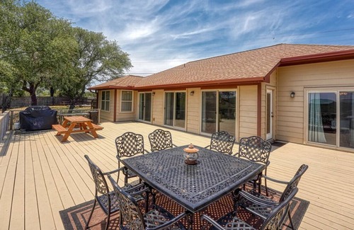 Burnet House | Stunning Hill Country Retreat overlooking Lake Buchanan!