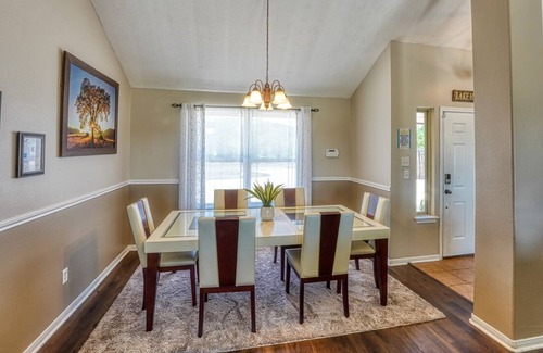 Burnet House | Stunning Hill Country Retreat overlooking Lake Buchanan!