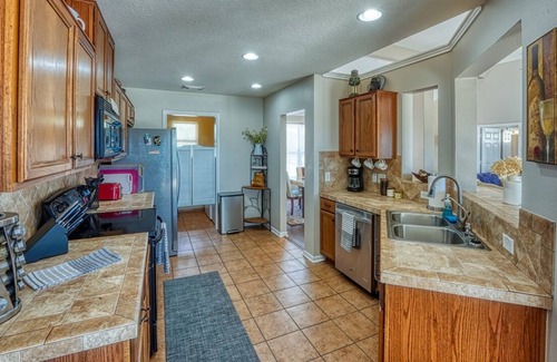 Burnet House | Stunning Hill Country Retreat overlooking Lake Buchanan!