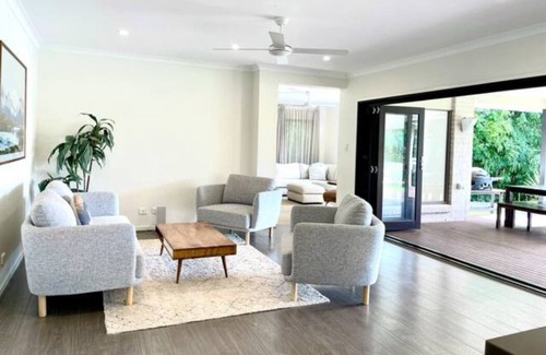 Tallai House | Stunning Hinterland Hideaway