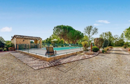 Saint-Pierre-d'Eyraud House | Stunning home in St Pierre d'Eyraud