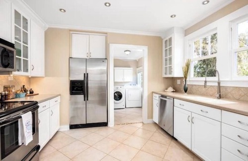 High Springs House | Stunning home 12 mins to Ginnie Springs! Top-rated High Springs Home. In Town!