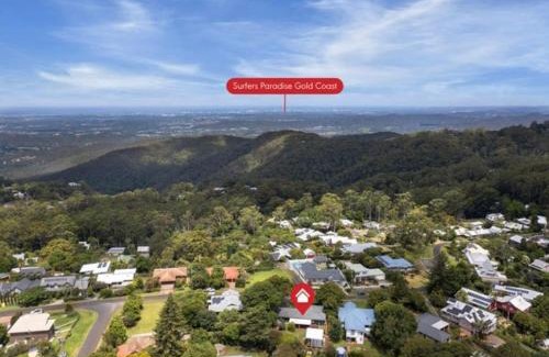 Eagle Heights House | Stunning home with view