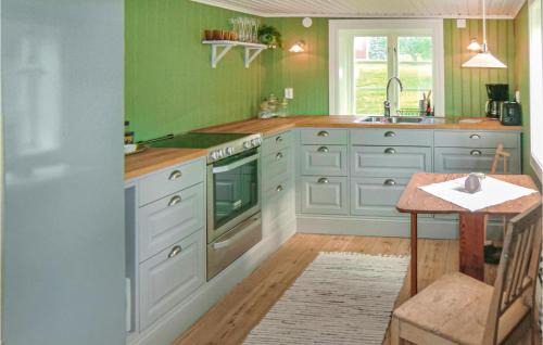 Odeshog Municipality House | Stunning Home In Ödeshög With Kitchen