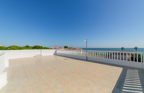 Alcanar House | Stunning home in Alcanar with WiFi