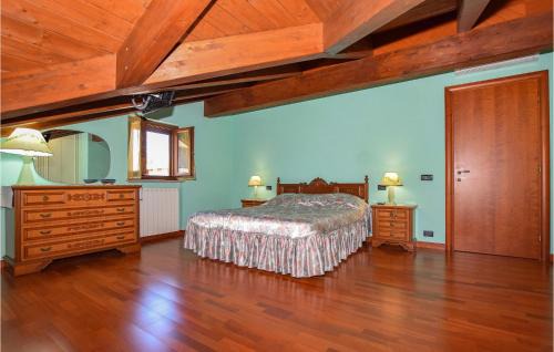 Bosconero House | Stunning Home In Bosconero With Kitchen