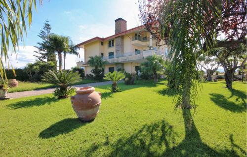 Capaccio Scalo House | Stunning Home In Capaccio With Wifi