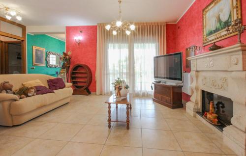 Capaccio Scalo House | Stunning Home In Capaccio With Wifi