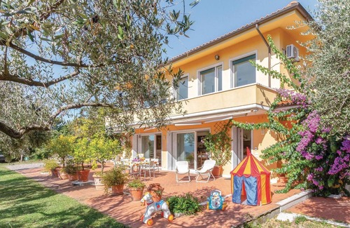 Carrara House | Stunning home in Carrara -MS-